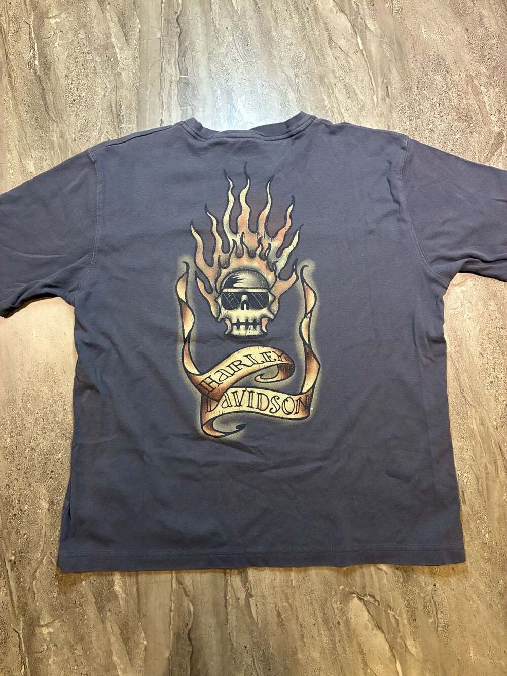 Harley Davidson T-Shirt Size L Gray Graphic Skull Flame Print